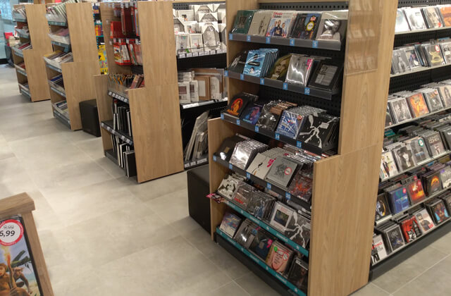 Montaż mebli sklepowych Empik