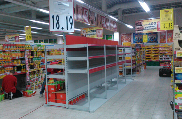 Montaż mebli sklepowych Kaufland