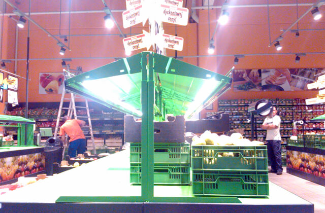 Montaż mebli sklepowych Kaufland