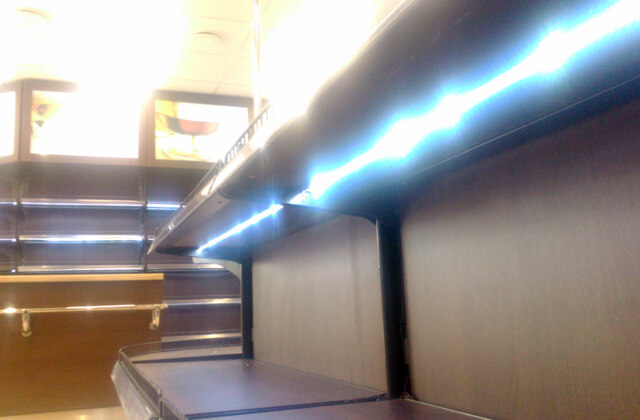 Montaż mebli sklepowych Społem